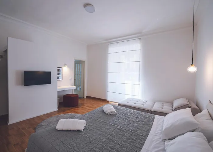 בית הארחה Habitat 42 4*